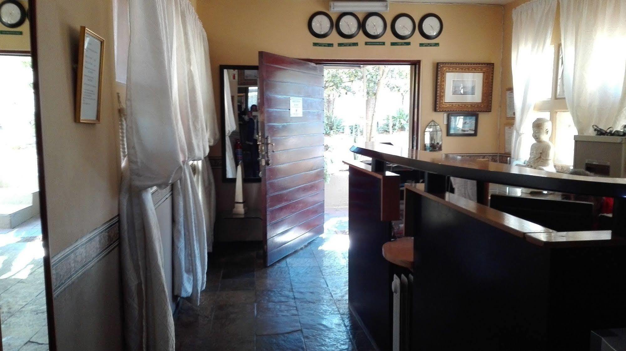 Villa Via Hotel Midrand Exterior photo